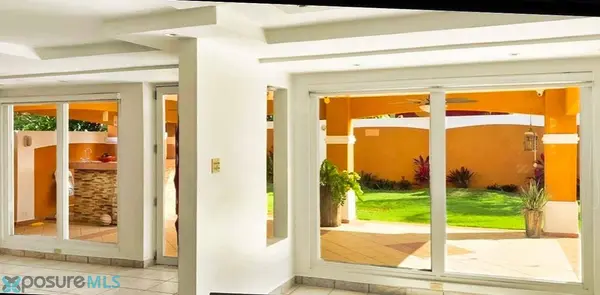L8 CALLE VERSALLES, Dorado, PR 00646