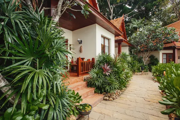 20 Plants to Elevate Your Orlando Home's Curb Appeal,Aponte Group