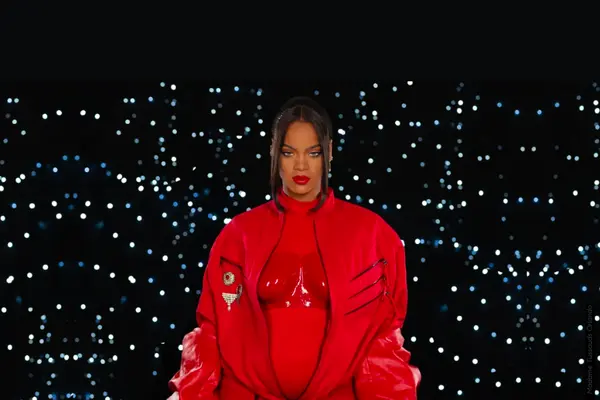 Madame Tussauds Orlando Scores a Touchdown with New Wax Rihanna Figure in Super Bowl Style,Aponte Group