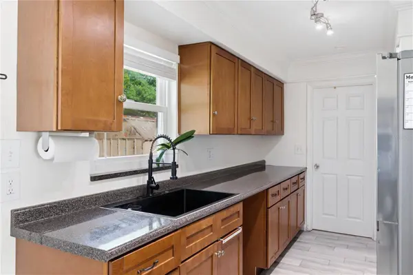 214 N THOMPSON RD, Apopka, FL 32703