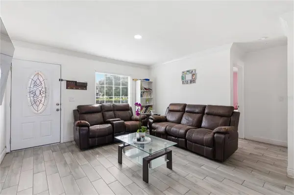 214 N THOMPSON RD, Apopka, FL 32703