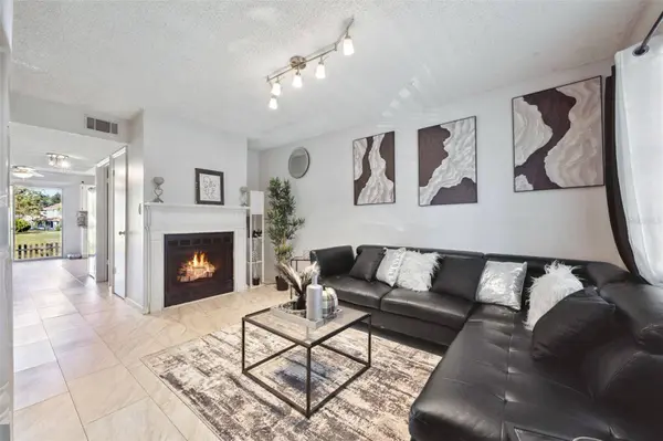 6924 WOODLAKE #104, Orlando, FL 32810