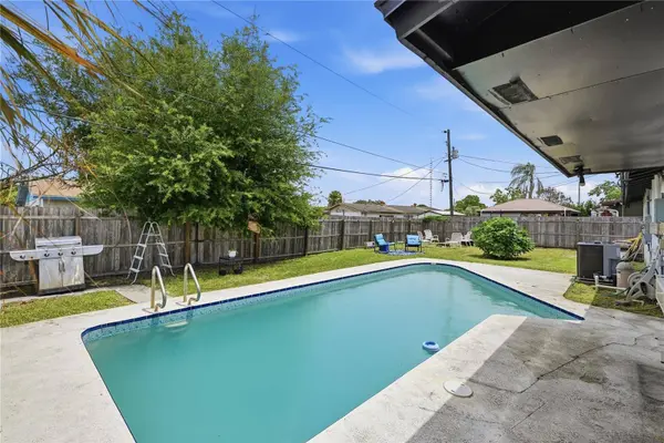 835 MARLOWE, Orlando, FL 32809