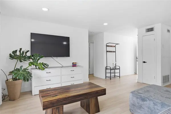 835 MARLOWE, Orlando, FL 32809
