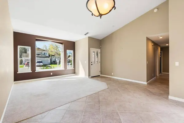 5359 Donlyn PL, Antelope, CA 95843