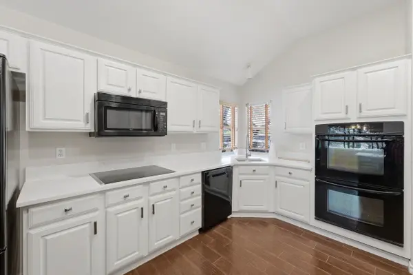 13315 Thessaly, Universal City, TX 78148-2814