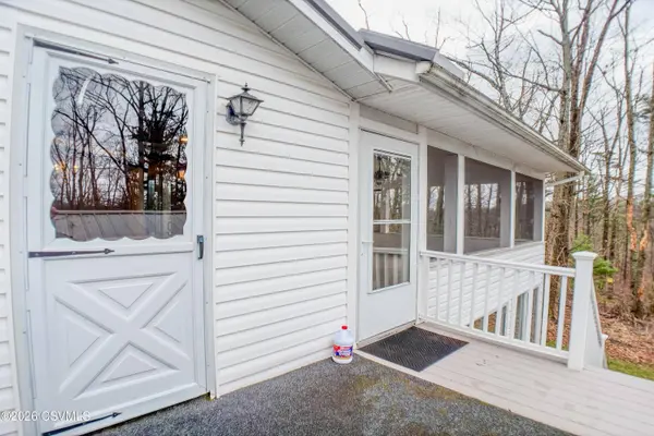 467 SWANGER RD, New Columbia, PA 17856