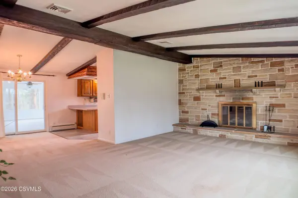 467 SWANGER RD, New Columbia, PA 17856