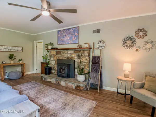451 HAWTHORNE DR, Lewisburg, PA 17837