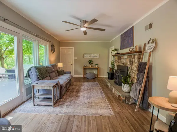 451 HAWTHORNE DR, Lewisburg, PA 17837