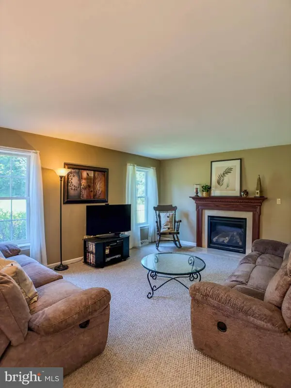 3 CREEKSIDE DR, Selinsgrove, PA 17870