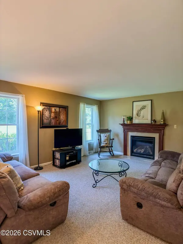 3 CREEKSIDE DR, Selinsgrove, PA 17870