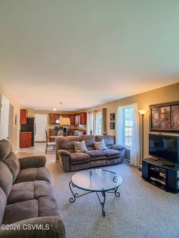 3 CREEKSIDE DR, Selinsgrove, PA 17870