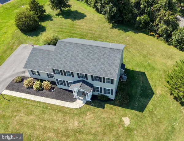 3 CREEKSIDE DR, Selinsgrove, PA 17870