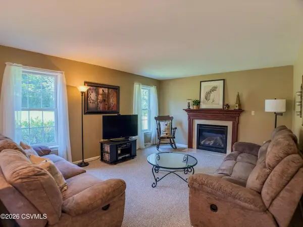 3 CREEKSIDE DR, Selinsgrove, PA 17870