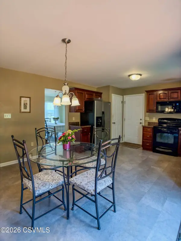 3 CREEKSIDE DR, Selinsgrove, PA 17870