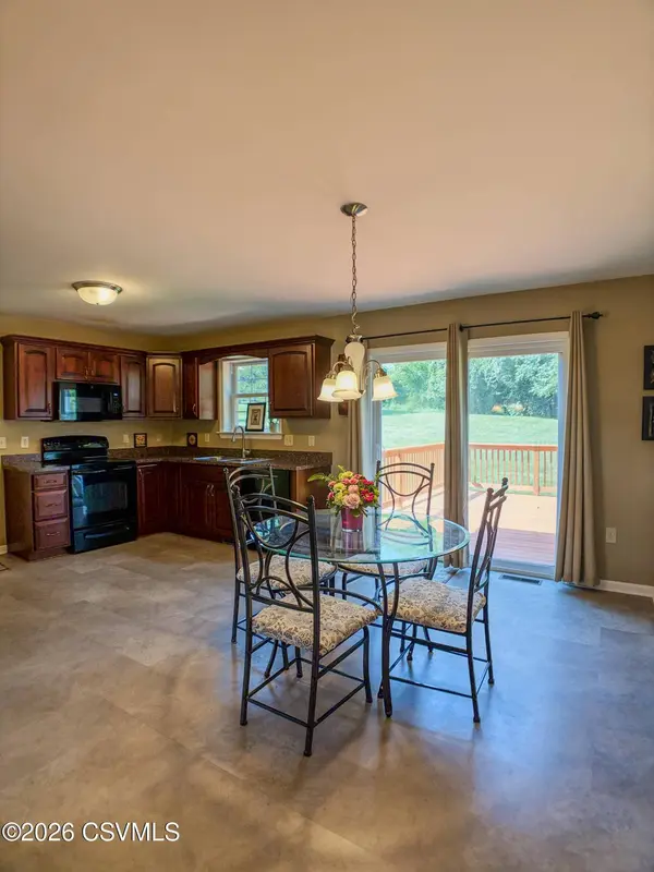3 CREEKSIDE DR, Selinsgrove, PA 17870