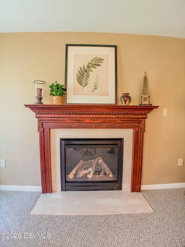 3 CREEKSIDE DR, Selinsgrove, PA 17870