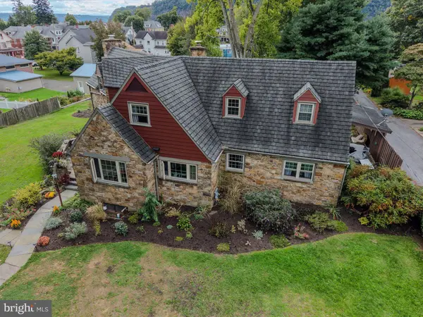 447 ORANGE ST, Northumberland, PA 17857