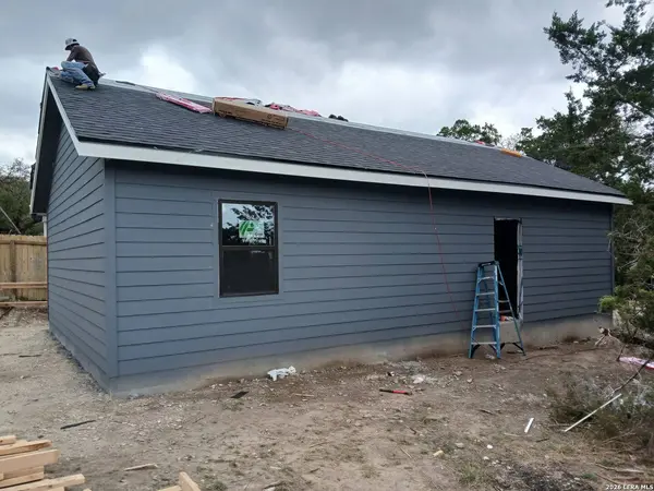 270 Ridgerock, Canyon Lake, TX 78133