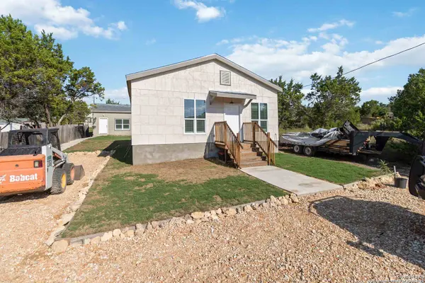 324 ridgerock UNIT 1, Canyon Lake, TX 78133