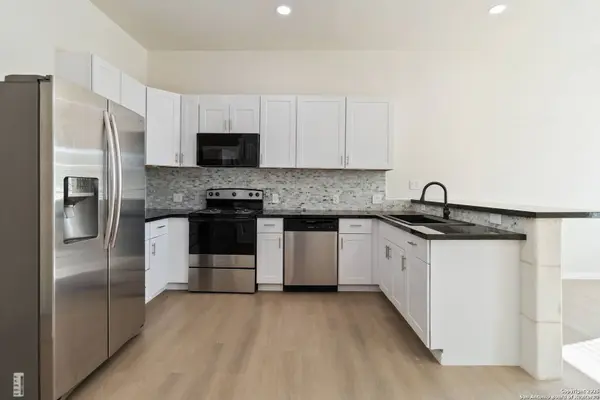 324 ridgerock UNIT 1, Canyon Lake, TX 78133