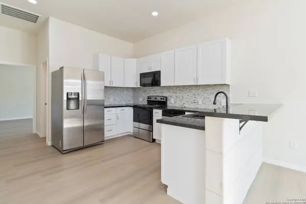 324 ridgerock UNIT 1, Canyon Lake, TX 78133