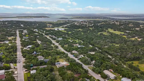 1091 Rotherman, Canyon Lake, TX 78133