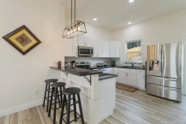 567 Hummingbird, Canyon Lake, TX 78133
