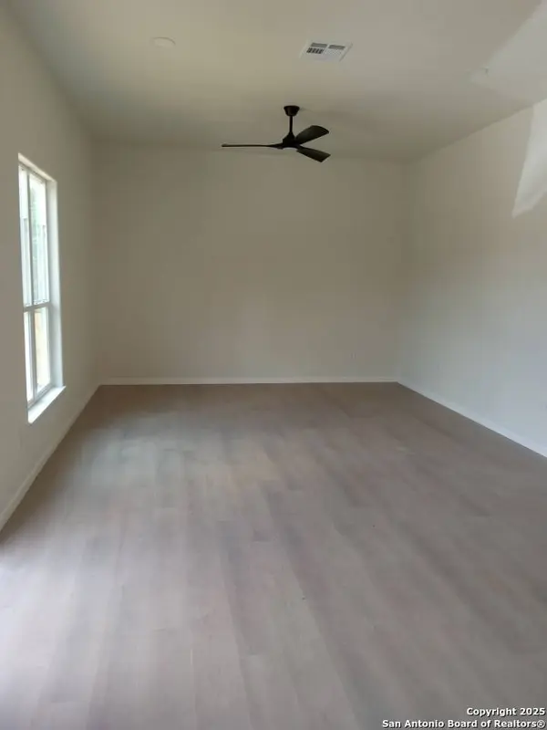 324 Ridgerock Dr UNIT 2, Canyon Lake, TX 78133