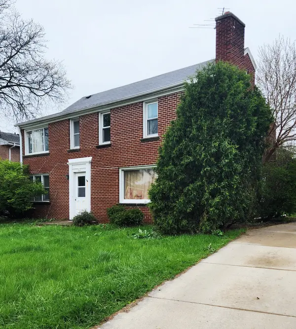 825 N Glenview Ave #A B C D, Milwaukee, WI 53213-3361