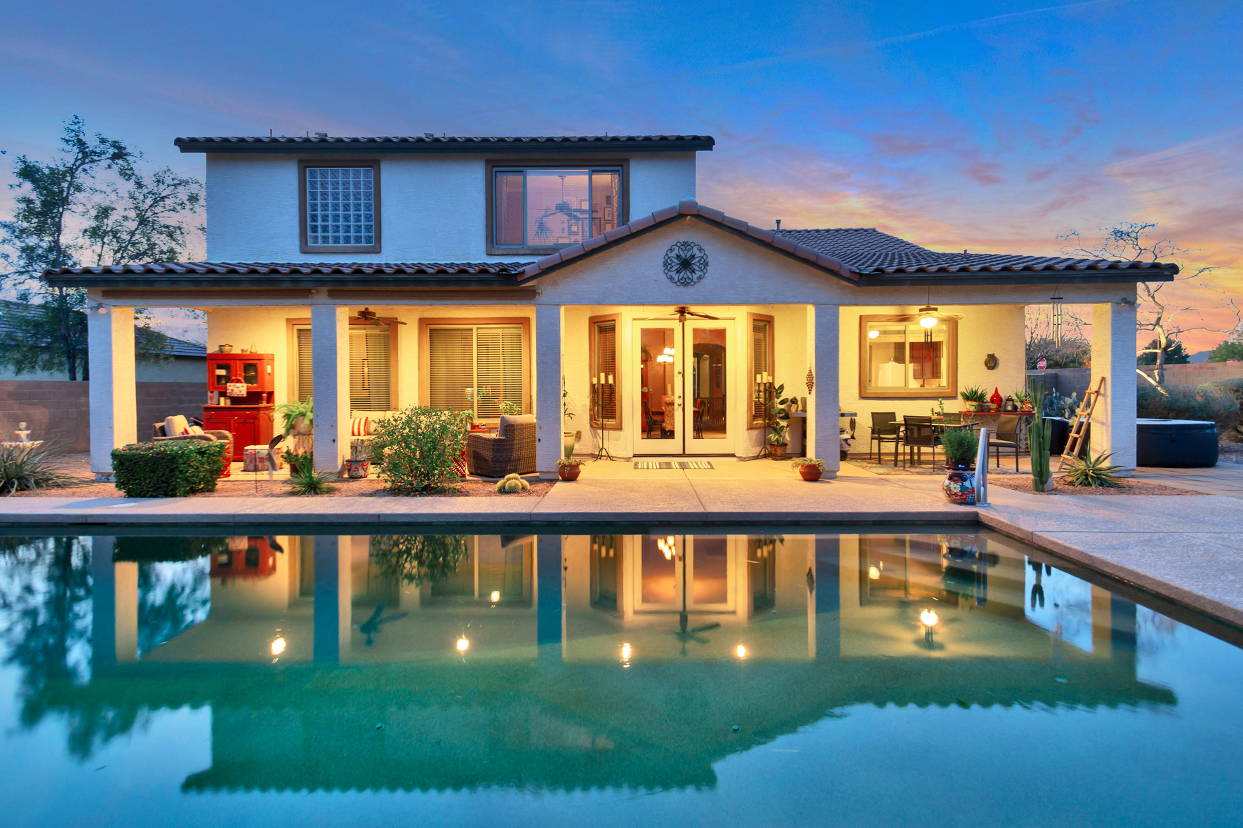 28_CasaVeramonte_Twilight_Backyard_02