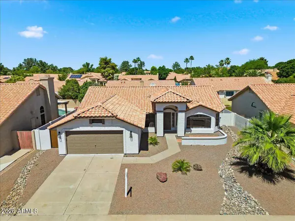 816 E COURTNEY Lane, Tempe, AZ 85284