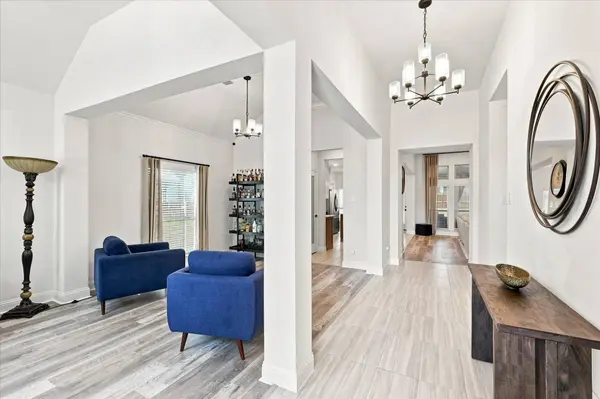1863 Silver Birch RD, Waxahachie, TX 75165