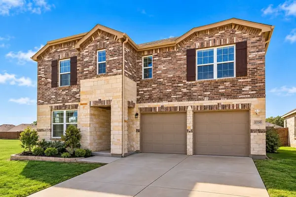 2220 Village Creek LN, Denton, TX 76208