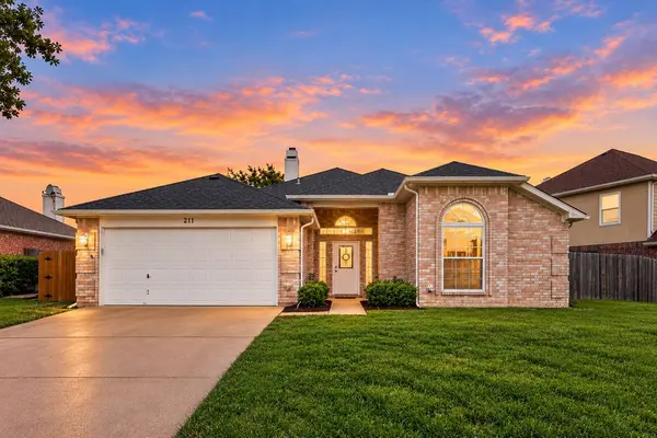 211 Ember Glen DR