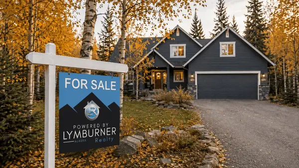 feature image of Should You Sell Your Fairbanks Home in Fall or Winter?