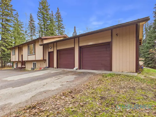 3025 VICTORIA CIRCLE