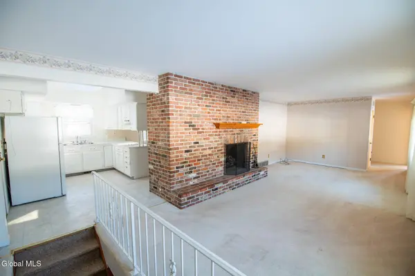 27 Bonner Drive, Queensbury, NY 12804