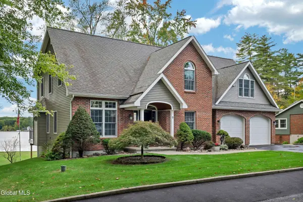 9 Reardon Rd Extension, Queensbury, NY 12804