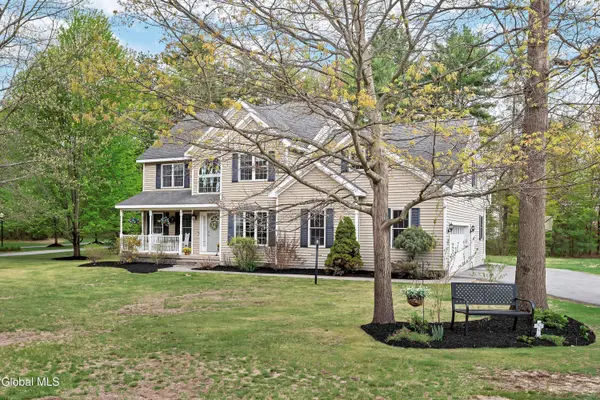 3 Pauls Way, Queensbury, NY 12804