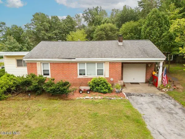 31 Spier Falls Road