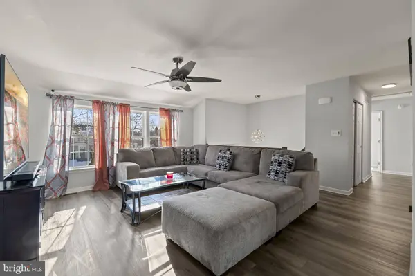 25 LAMP POST LN, Somerdale, NJ 08083