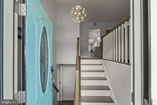 25 LAMP POST LN, Somerdale, NJ 08083