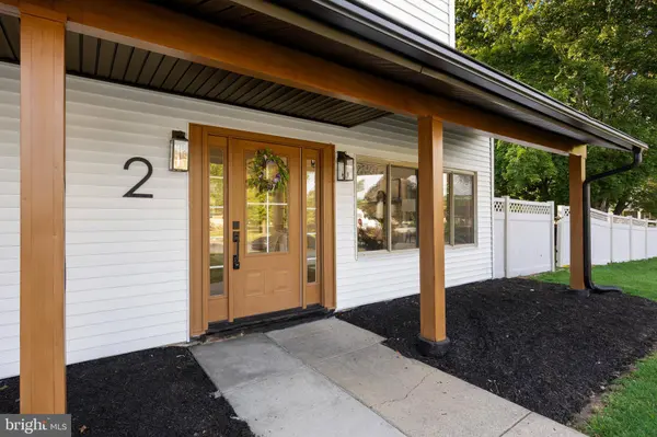2 PRIMROSE DR, Sicklerville, NJ 08081
