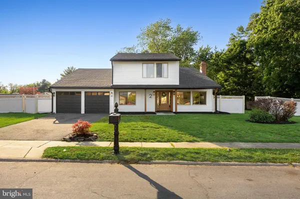 2 PRIMROSE DR, Sicklerville, NJ 08081