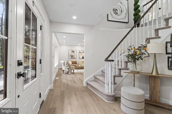 2 HARWOOD DR, Voorhees, NJ 08043