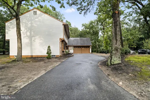 2 HARWOOD DR, Voorhees, NJ 08043