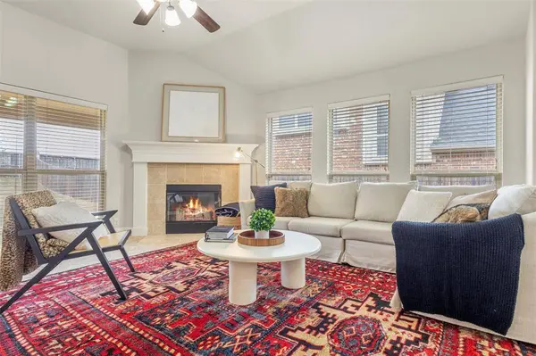 1020 Broken Wheel Trail, Aubrey, TX 76227