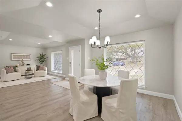 6350 Glennox Lane, Dallas, TX 75214